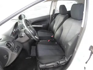 MAZDA 2 1.3i 16V Exclusive