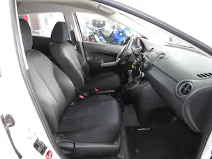 MAZDA 2 1.3i 16V Exclusive