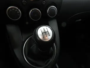 MAZDA 2 1.3i 16V Exclusive