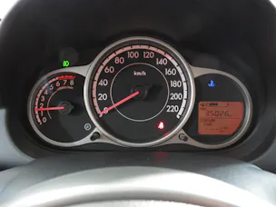 MAZDA 2 1.3i 16V Exclusive