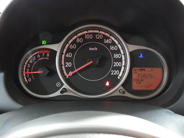 MAZDA 2 1.3i 16V Exclusive