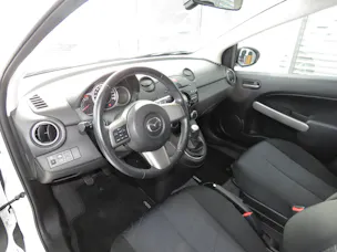 MAZDA 2 1.3i 16V Exclusive