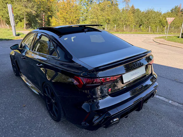 AUDI RS3 Limousine 2.5 TSI quattro S-tronic