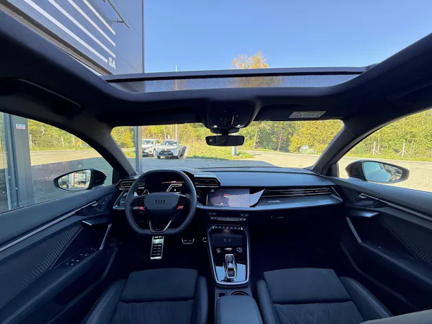 AUDI RS3 Limousine 2.5 TSI quattro S-tronic