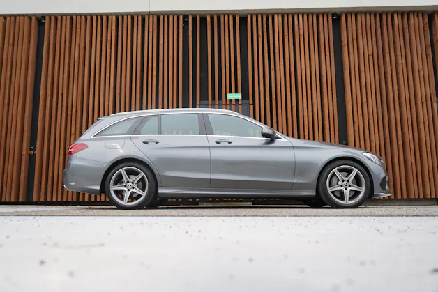 MERCEDES-BENZ C 250 d SWISS STAR AMG LINE 4MATIC 9G-TRONIC l 204 PS
