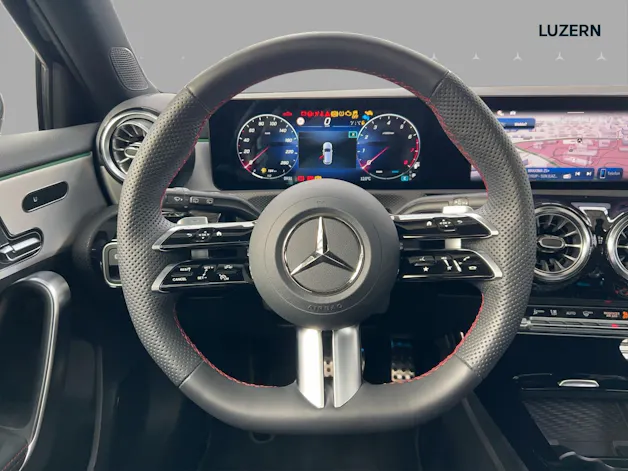 MERCEDES-BENZ A 200 7G-DCT
