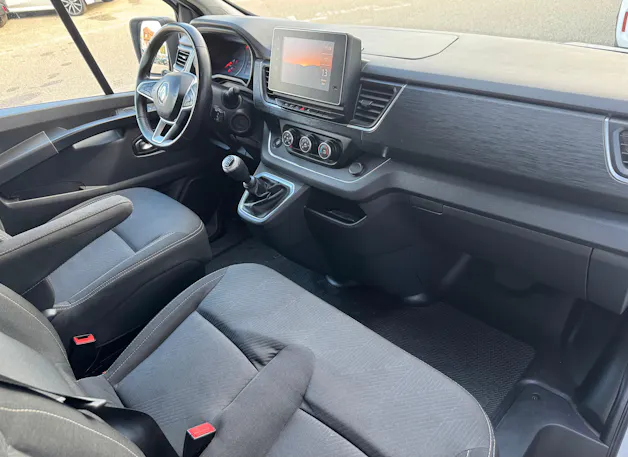 RENAULT Trafic 2.0 Blue dCi 170 Business L1H1 EN