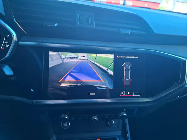 AUDI Q3 40 TDI S line quattro S-tronic *Anhängerkupplung+ASSP+*