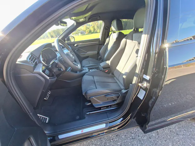 AUDI Q3 40 TDI S line quattro S-tronic *Anhängerkupplung+ASSP+*