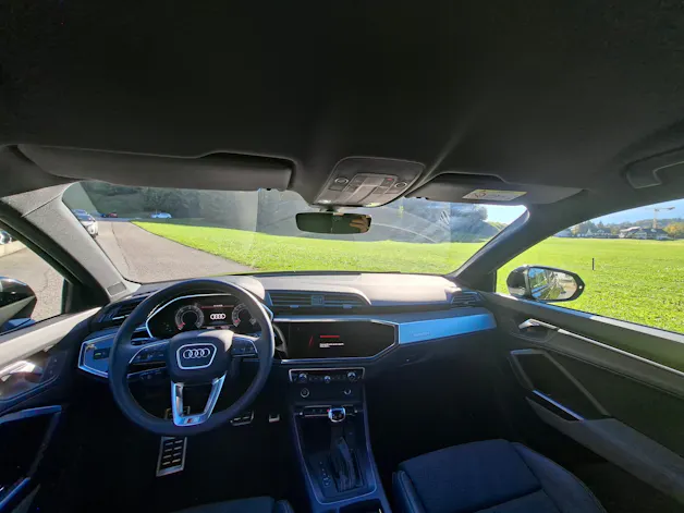 AUDI Q3 40 TDI S line quattro S-tronic *Anhängerkupplung+ASSP+*