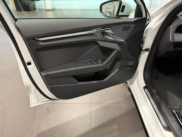 AUDI A3 Sportback TFSI 85 kW Ambition S-tronic