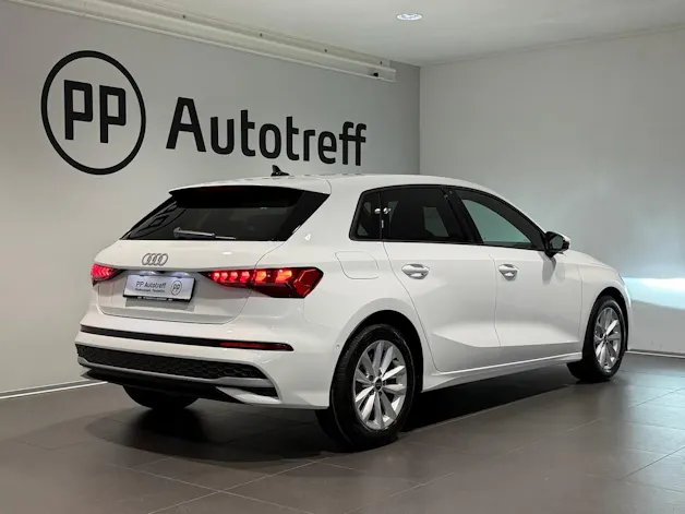 AUDI A3 Sportback TFSI 85 kW Ambition S-tronic