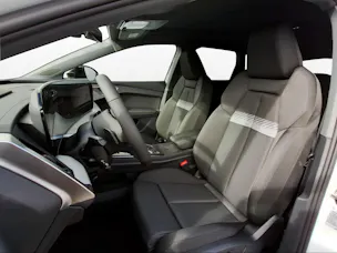 AUDI Q4 e-tron SUV quattro performance Attraction