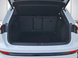 AUDI Q4 e-tron SUV quattro performance Attraction