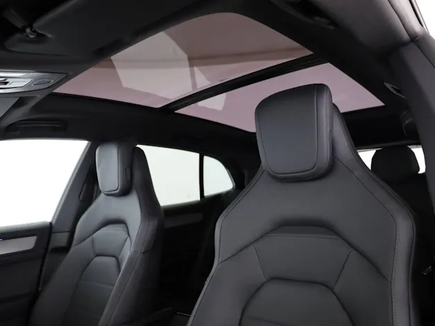 PORSCHE Cayenne Electric