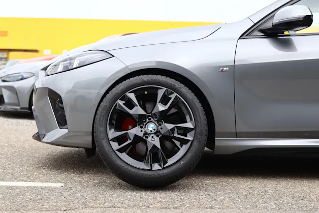 BMW 118d M Sport PRO Steptronic * MASSAGESITZE * 360° KAMERA * HEAD-UP DISPLAY * LED-SCHEINWERFER *