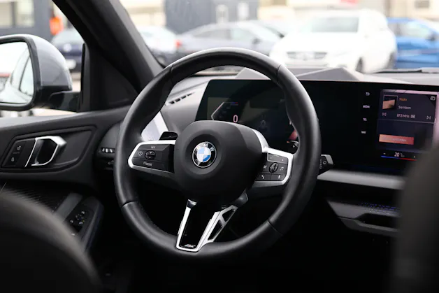 BMW 118d M Sport PRO Steptronic * MASSAGESITZE * 360° KAMERA * HEAD-UP DISPLAY * LED-SCHEINWERFER *