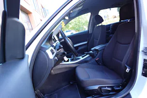 BMW 320d "* CH Auto * Tempomat * Capteurs avant/arrière * GPS * 8 Roues * Prix fixe"