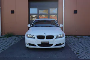 BMW 320d "* CH Auto * Tempomat * Capteurs avant/arrière * GPS * 8 Roues * Prix fixe"
