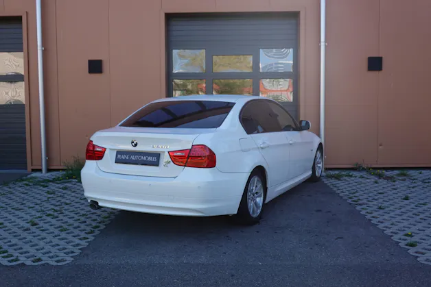 BMW 320d "* CH Auto * Tempomat * Capteurs avant/arrière * GPS * 8 Roues * Prix fixe"