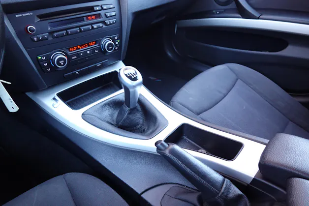 BMW 320d "* CH Auto * Tempomat * Capteurs avant/arrière * GPS * 8 Roues * Prix fixe"