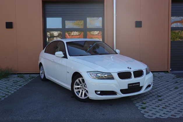 BMW 320d "* CH Auto * Tempomat * Capteurs avant/arrière * GPS * 8 Roues * Prix fixe"