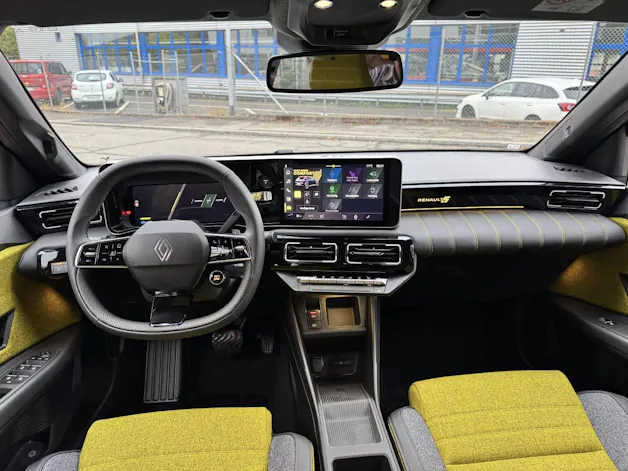 RENAULT R5 E-Tech Comfort Range iconic five
