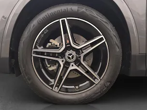 MERCEDES-BENZ GLA 200 7G-DCT
