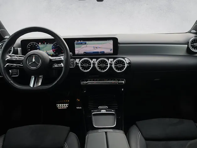 MERCEDES-BENZ A 250 4Matic AMG LINE 8G-DCT