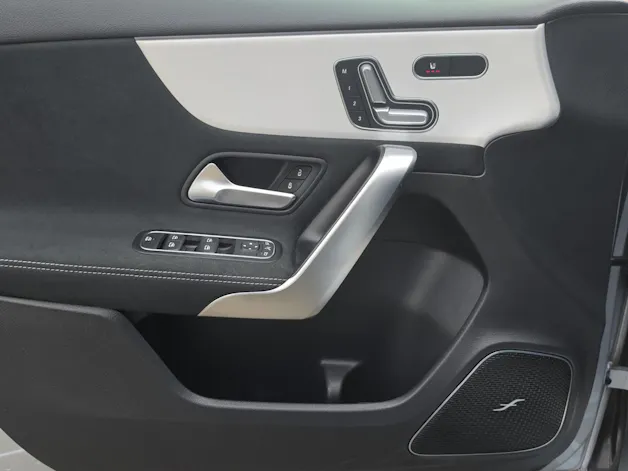 MERCEDES-BENZ A 250 4Matic AMG LINE 8G-DCT
