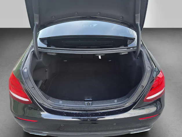 MERCEDES-BENZ E 200 Avantgarde 9G-Tronic
