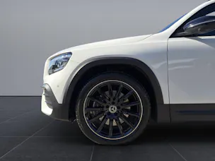 MERCEDES-BENZ GLB 220 d AMG Line 4matic