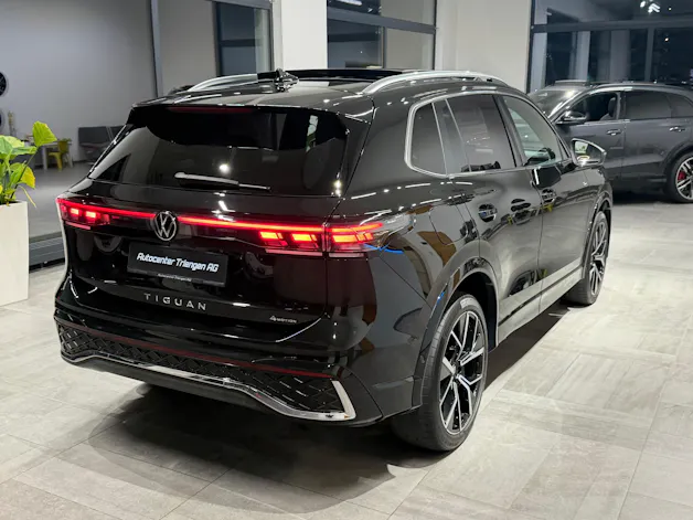 VW Tiguan 2.0 TSI DSG R-Line 4Motion