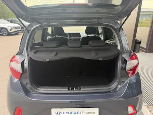 HYUNDAI i10 1.2 Amplia Aut.