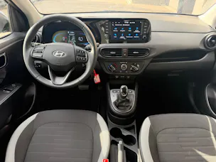 HYUNDAI i10 1.2 Amplia Aut.