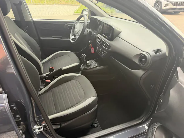 HYUNDAI i10 1.2 Amplia Aut.