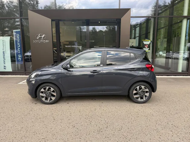 HYUNDAI i10 1.2 Amplia Aut.