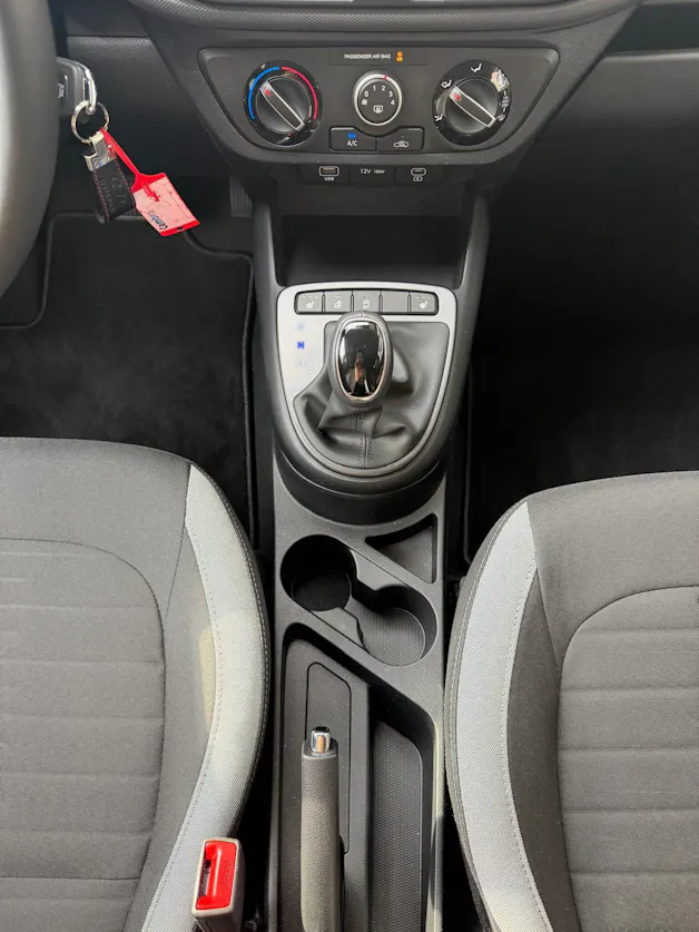 HYUNDAI i10 1.2 Amplia Aut.
