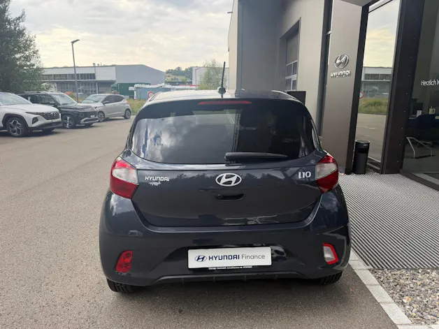 HYUNDAI i10 1.2 Amplia Aut.