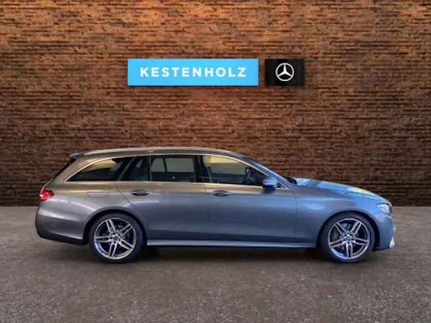 MERCEDES-BENZ E 220 d Swiss Star AMG 4M