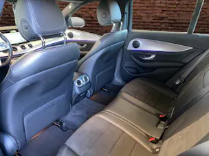 MERCEDES-BENZ E 220 d Swiss Star AMG 4M