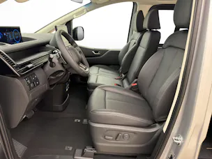 HYUNDAI Staria Wagon 84 kWh Vertex