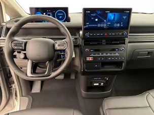 HYUNDAI Staria Wagon 84 kWh Vertex