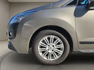 PEUGEOT 3008 1.6 HDI Sport Pack EGS6
