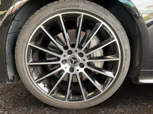 MERCEDES-BENZ E 400 AMG Line 4 Matic