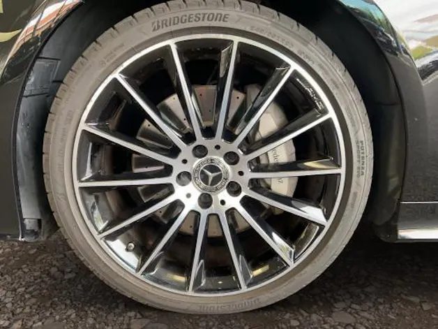 MERCEDES-BENZ E 400 AMG Line 4 Matic