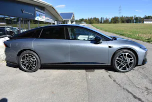 XPENG P7+ 75kWh Performance AWD
