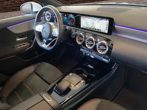 MERCEDES-BENZ A 180 AMG Line
