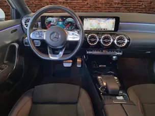 MERCEDES-BENZ A 180 AMG Line