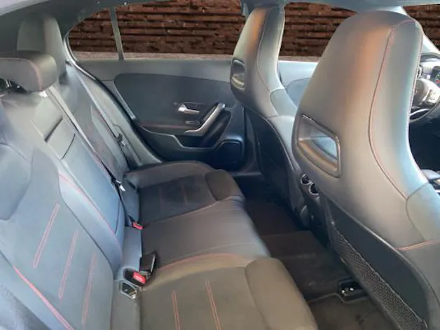 MERCEDES-BENZ A 180 AMG Line